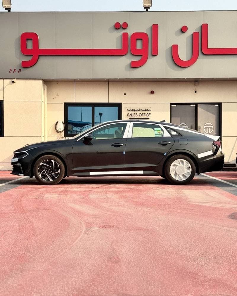 2027 Kia K5 thumbnail 3