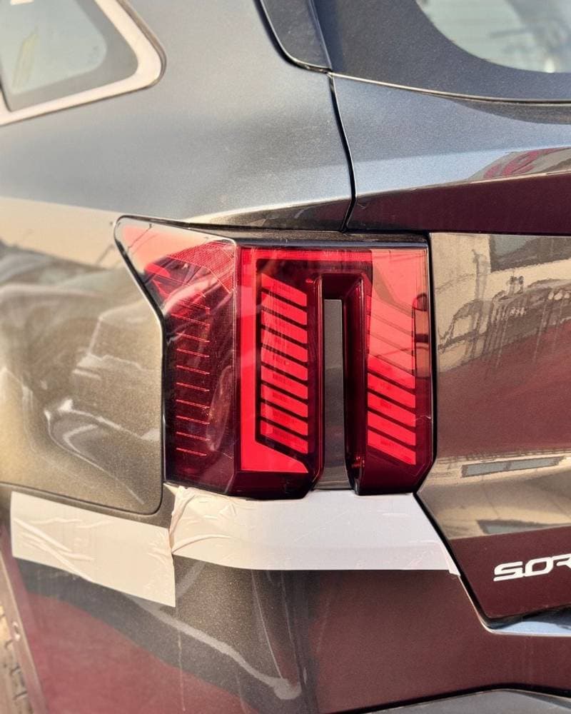 2026 Kia Sorento LX STANDARD thumbnail 6