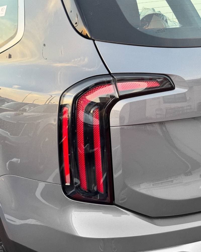 2025 Kia Telluride SX thumbnail 6