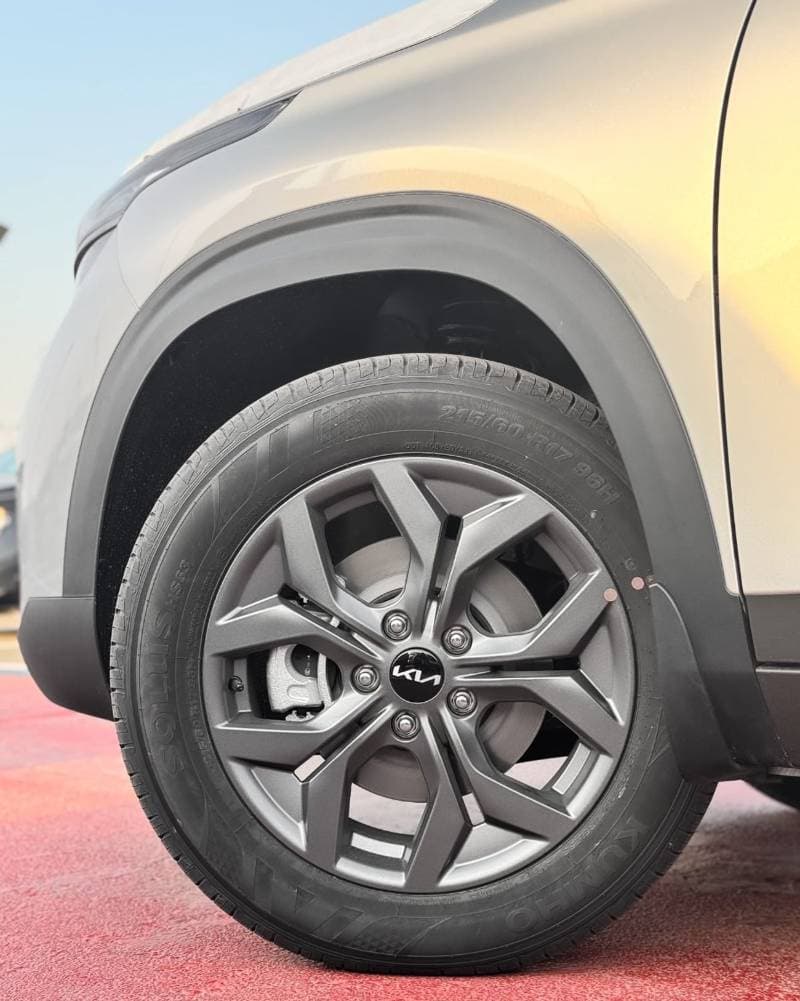 2026 Kia Seltos LX STANDARD thumbnail 5