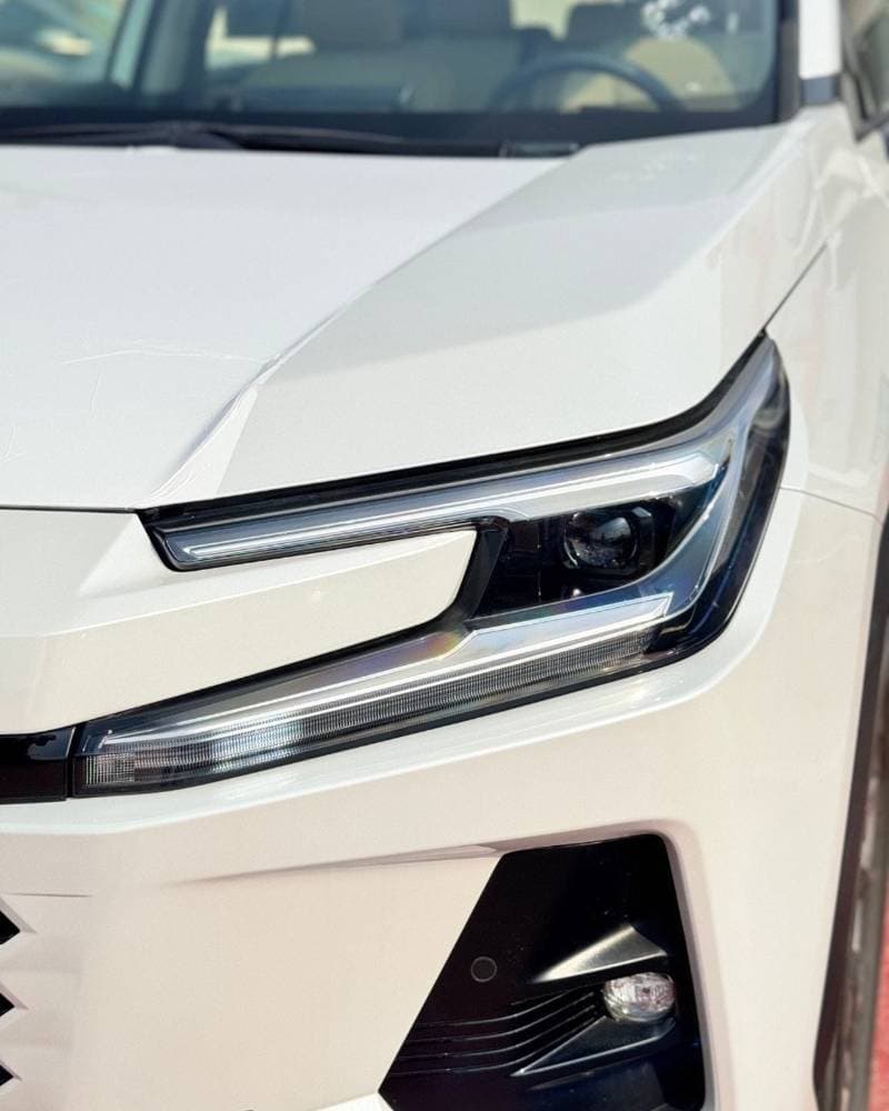 2026 Toyota RAV4 LE thumbnail 5