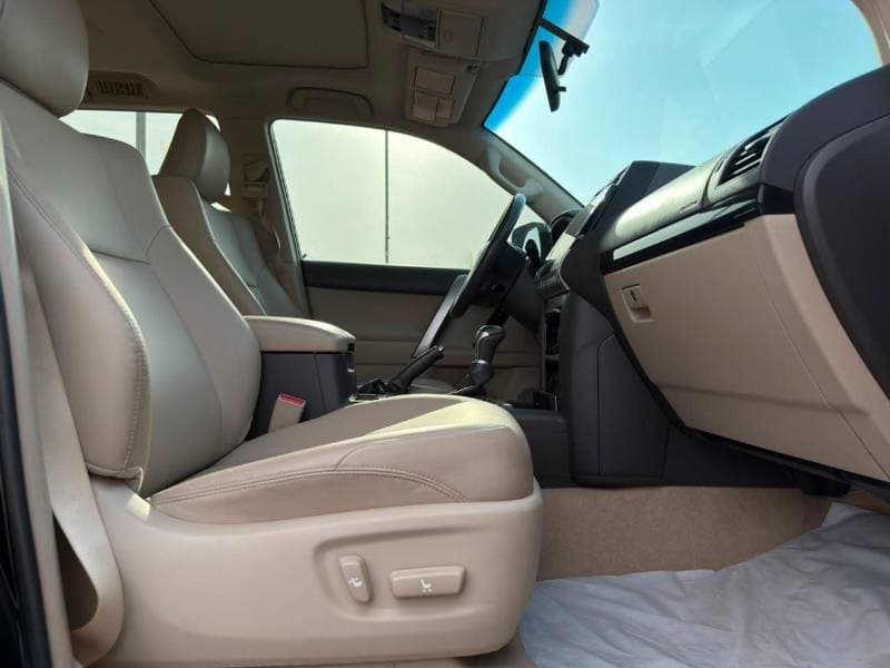 2022 Toyota Prado TX L thumbnail 8