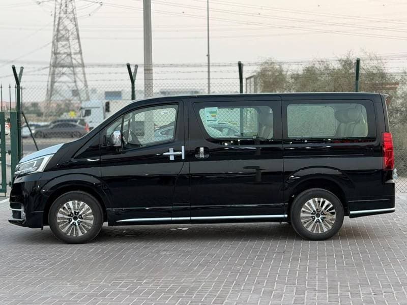2026 Toyota Granvia PREMIUM thumbnail 4
