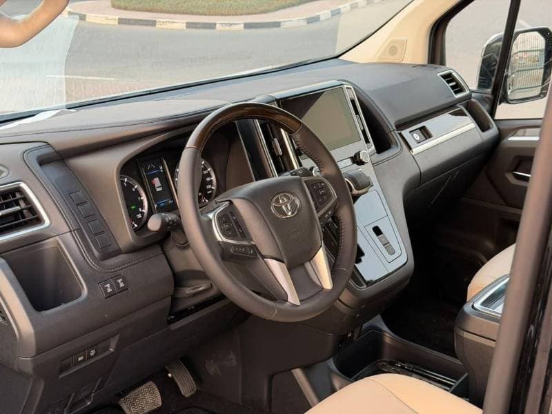 2026 Toyota Granvia PREMIUM thumbnail 6