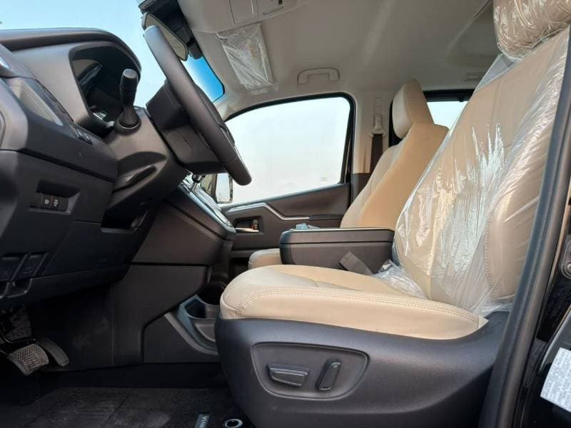 2026 Toyota Granvia PREMIUM thumbnail 7