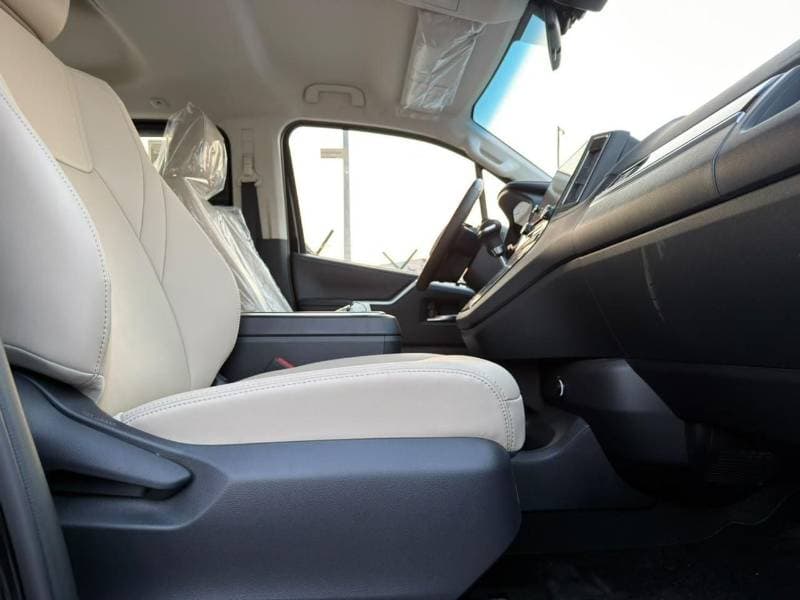 2026 Toyota Granvia PREMIUM thumbnail 8