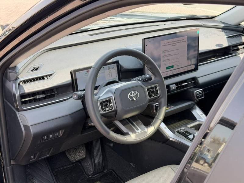 2026 Toyota RAV4 VXR HEV thumbnail 5