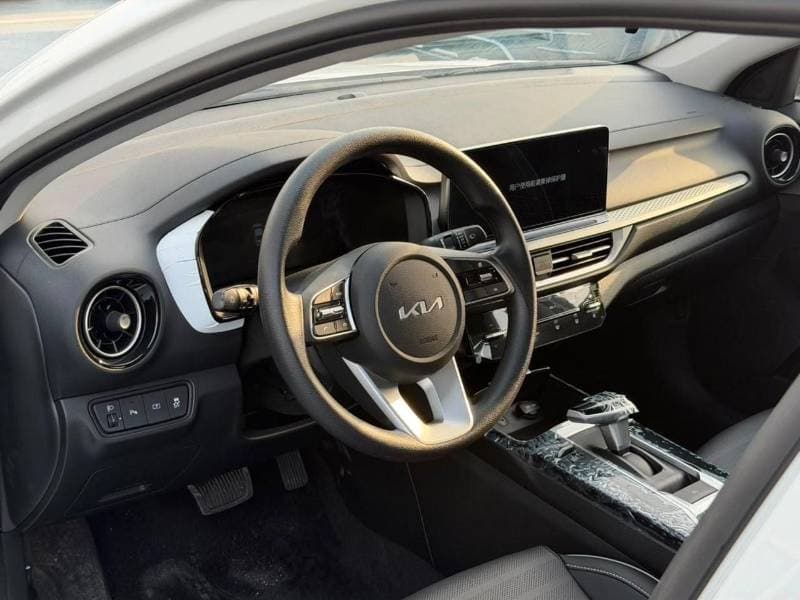 2026 Kia K3 LX STANDARD thumbnail 5