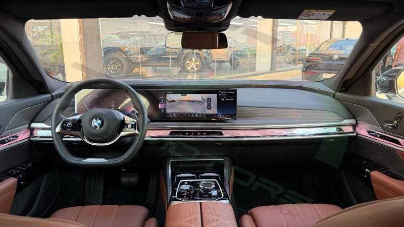 2026 BMW 740i 3.0TT thumbnail 2