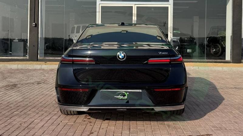 2026 BMW 740i 3.0TT thumbnail 6