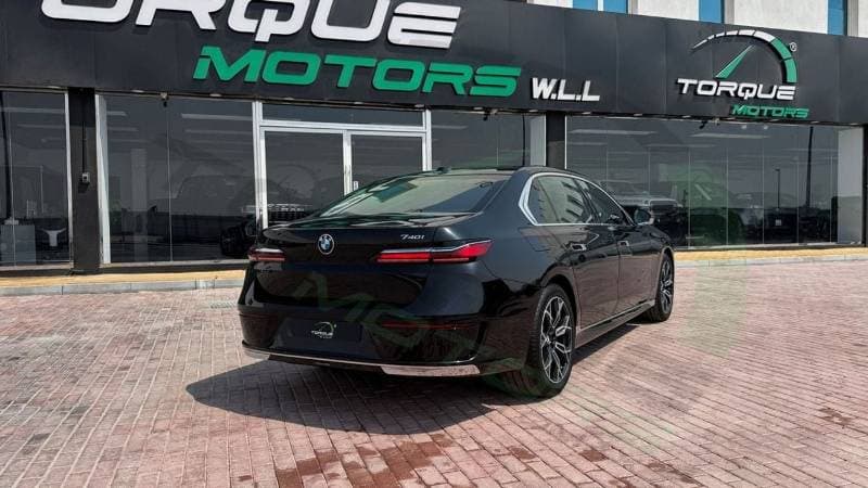 2026 BMW 740i 3.0TT thumbnail 7