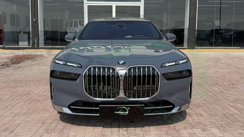 2026 BMW 740i 3.0TT thumbnail 3