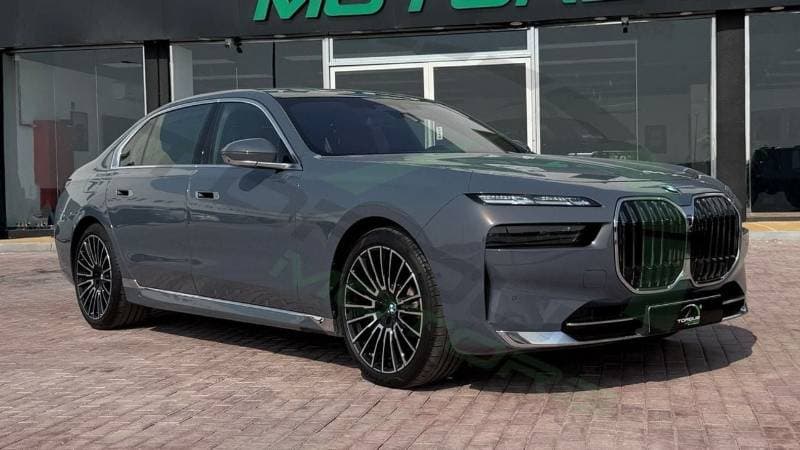 2026 BMW 740i 3.0TT thumbnail 4