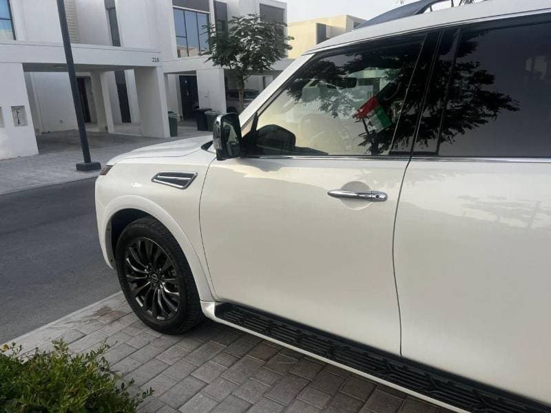 2024 Nissan Armada PLATINUM thumbnail 7
