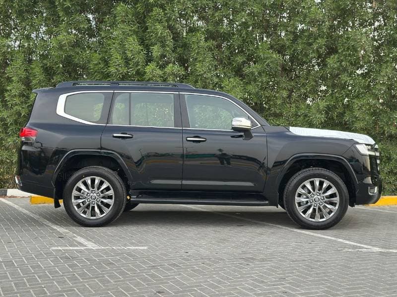 2026 Toyota Land Cruiser VXR thumbnail 7