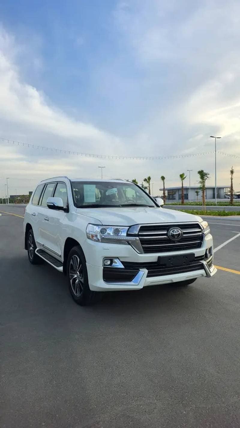 2020 Toyota Land Cruiser VXR thumbnail 2