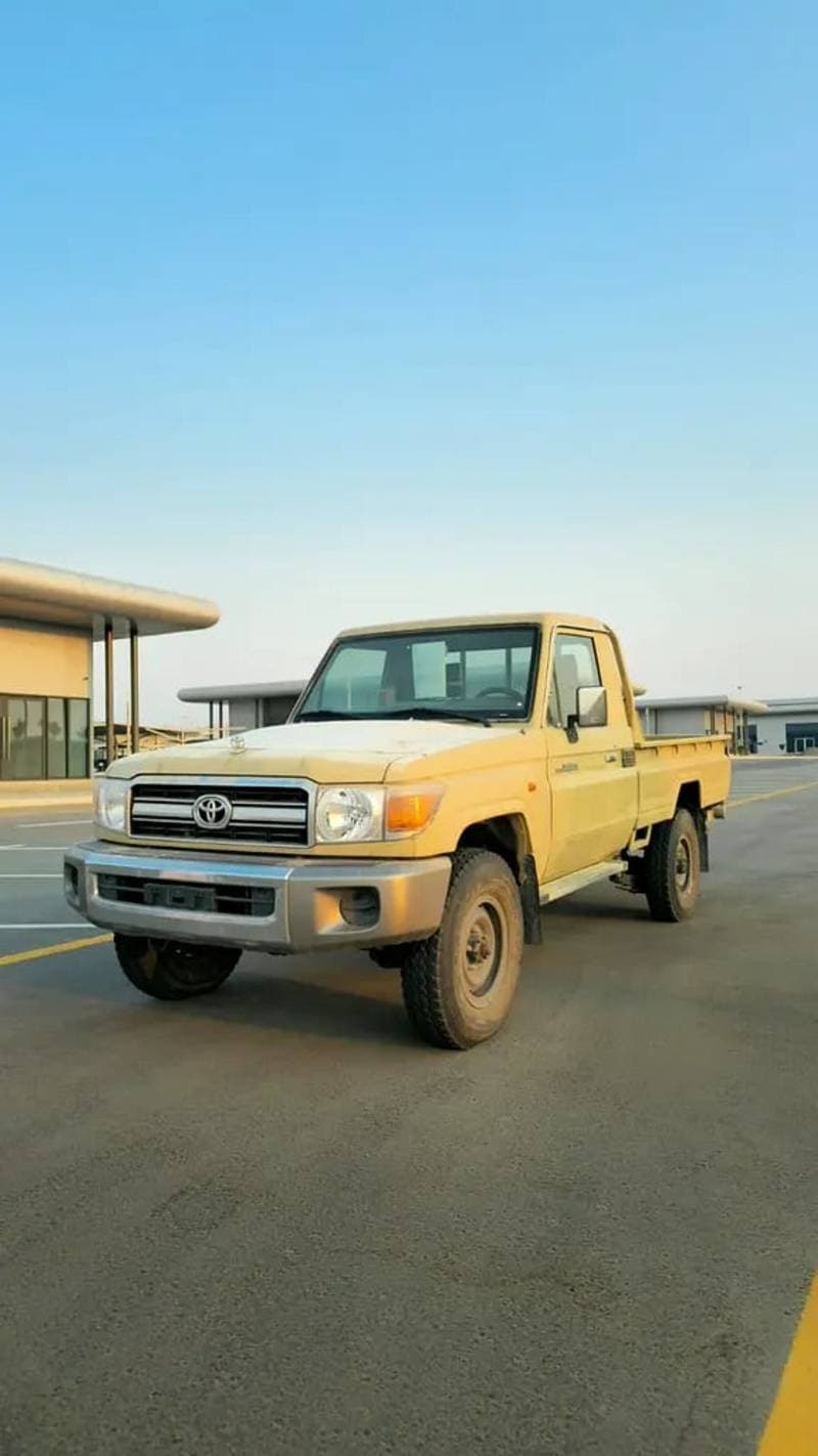 2013 Toyota Land Cruiser 70 LC79 STANDARD thumbnail 2