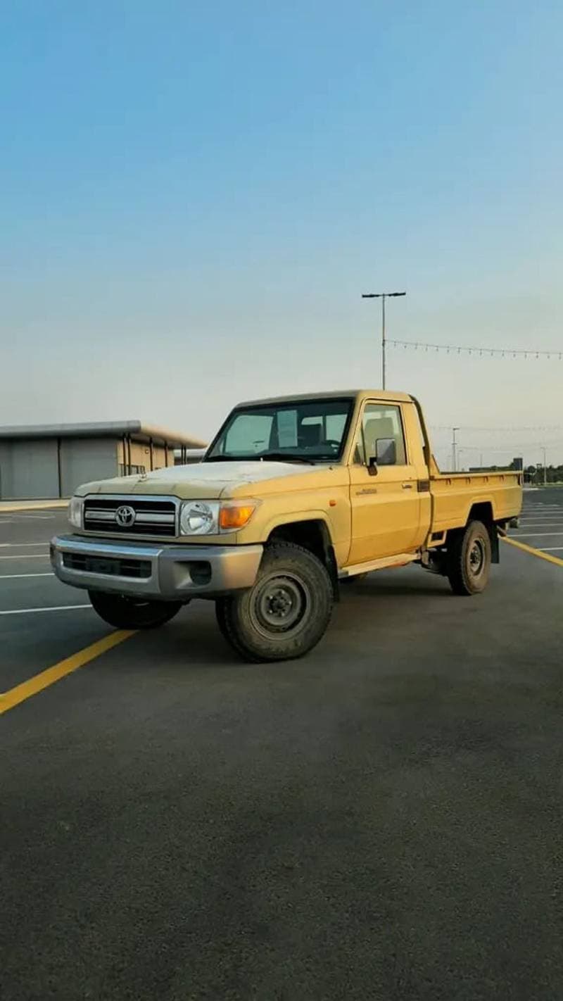 2013 Toyota Land Cruiser 70 LC79 STANDARD