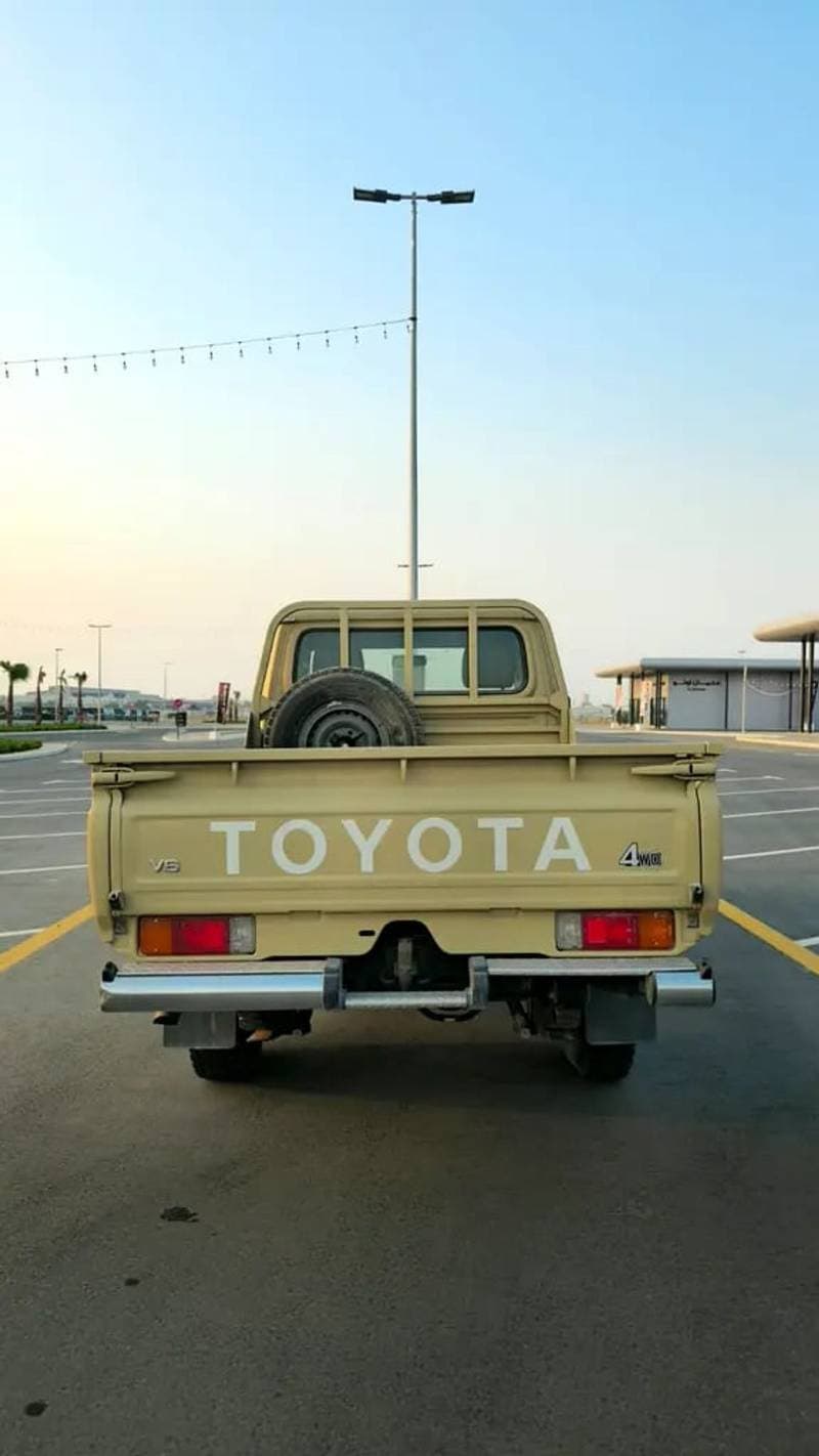 2013 Toyota Land Cruiser 70 LC79 STANDARD thumbnail 7