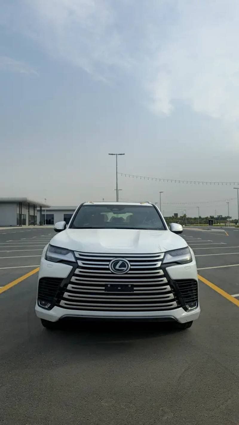 2026 Lexus LX600 SIGNATURE thumbnail 4