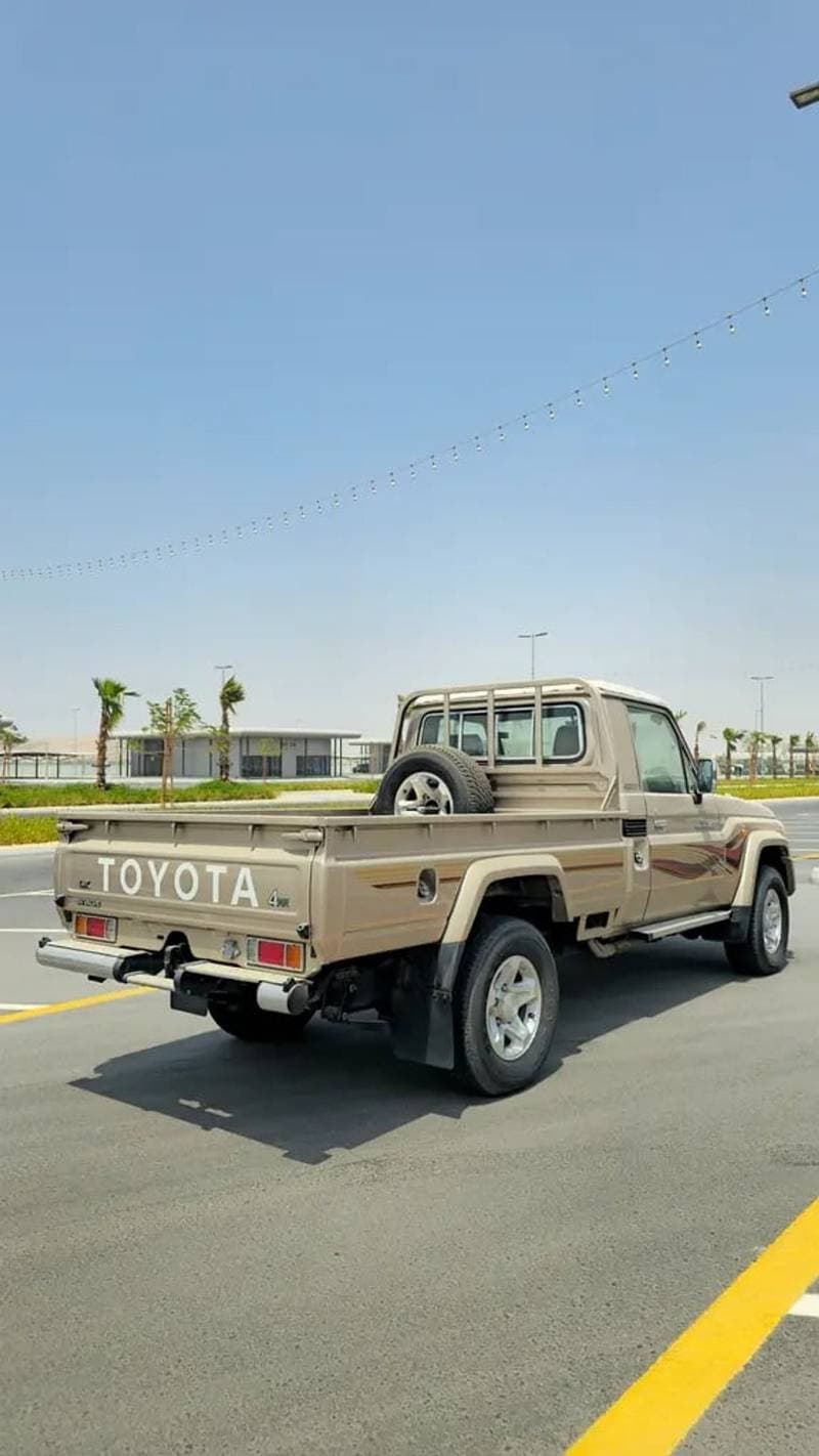2009 Toyota Land Cruiser 70 LC79 LX thumbnail 6