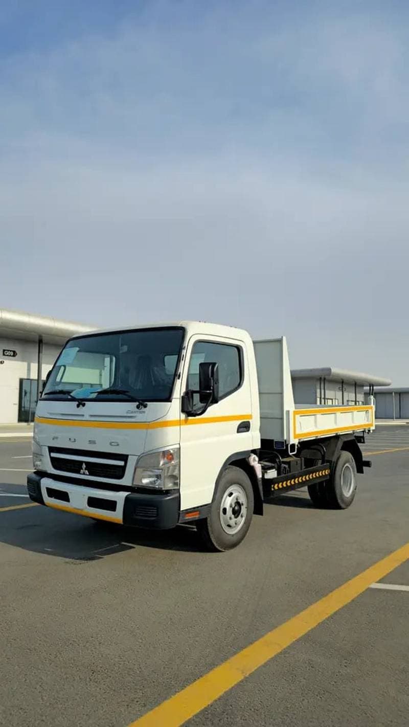 2025 Mitsubishi Canter STANDARD thumbnail 2