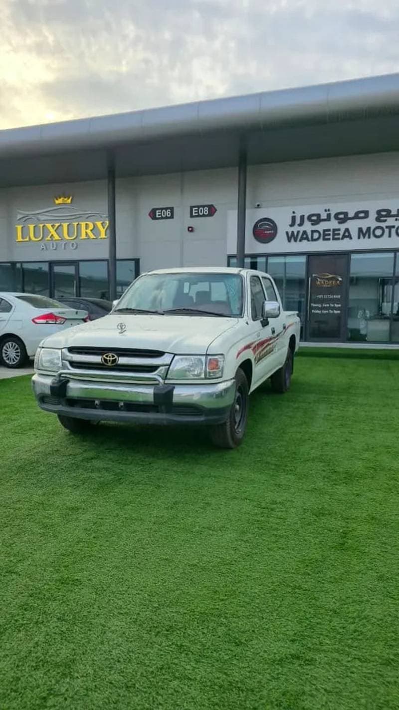 2005 Toyota Hilux DLX thumbnail 2