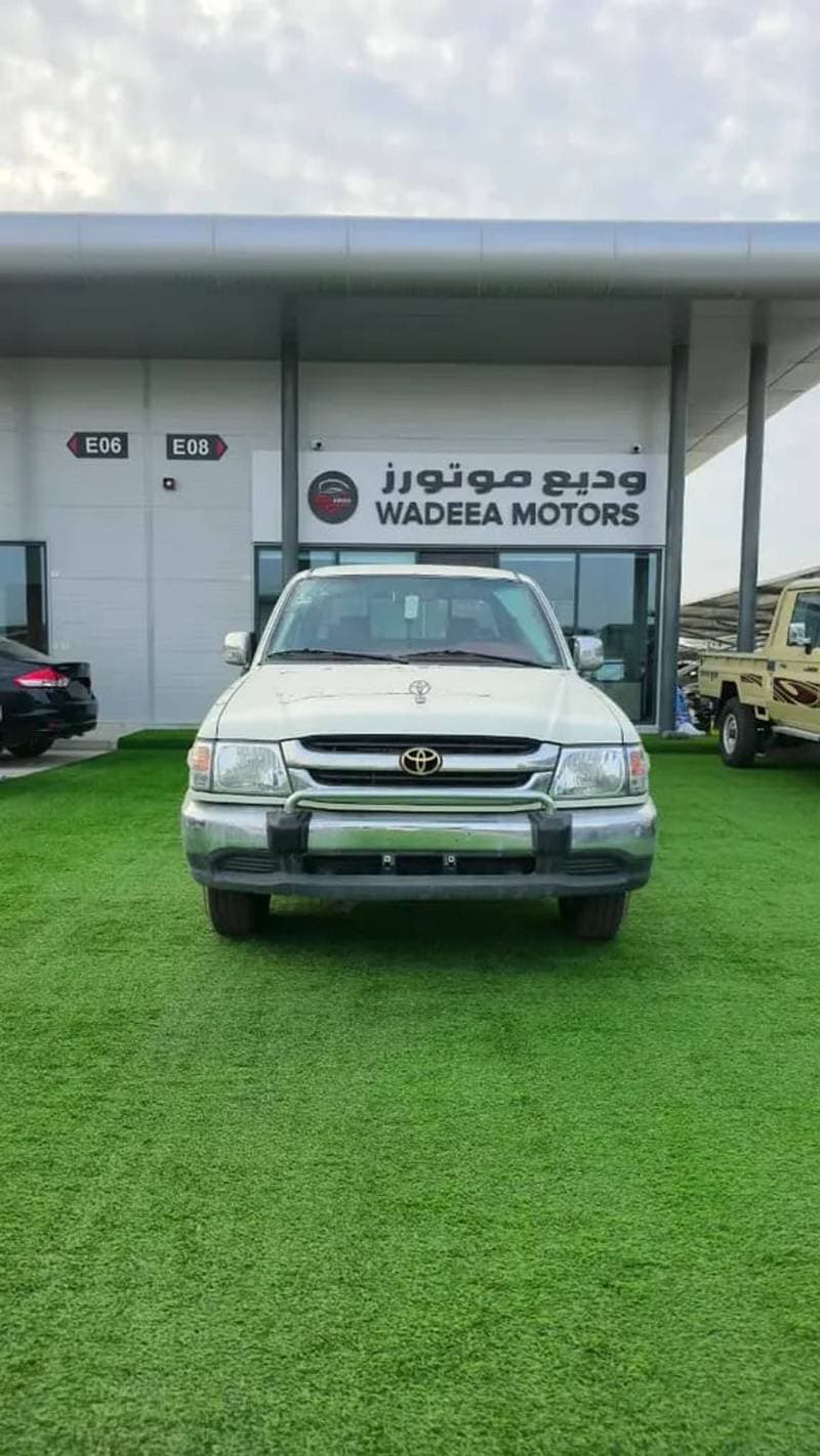 2005 Toyota Hilux DLX thumbnail 3