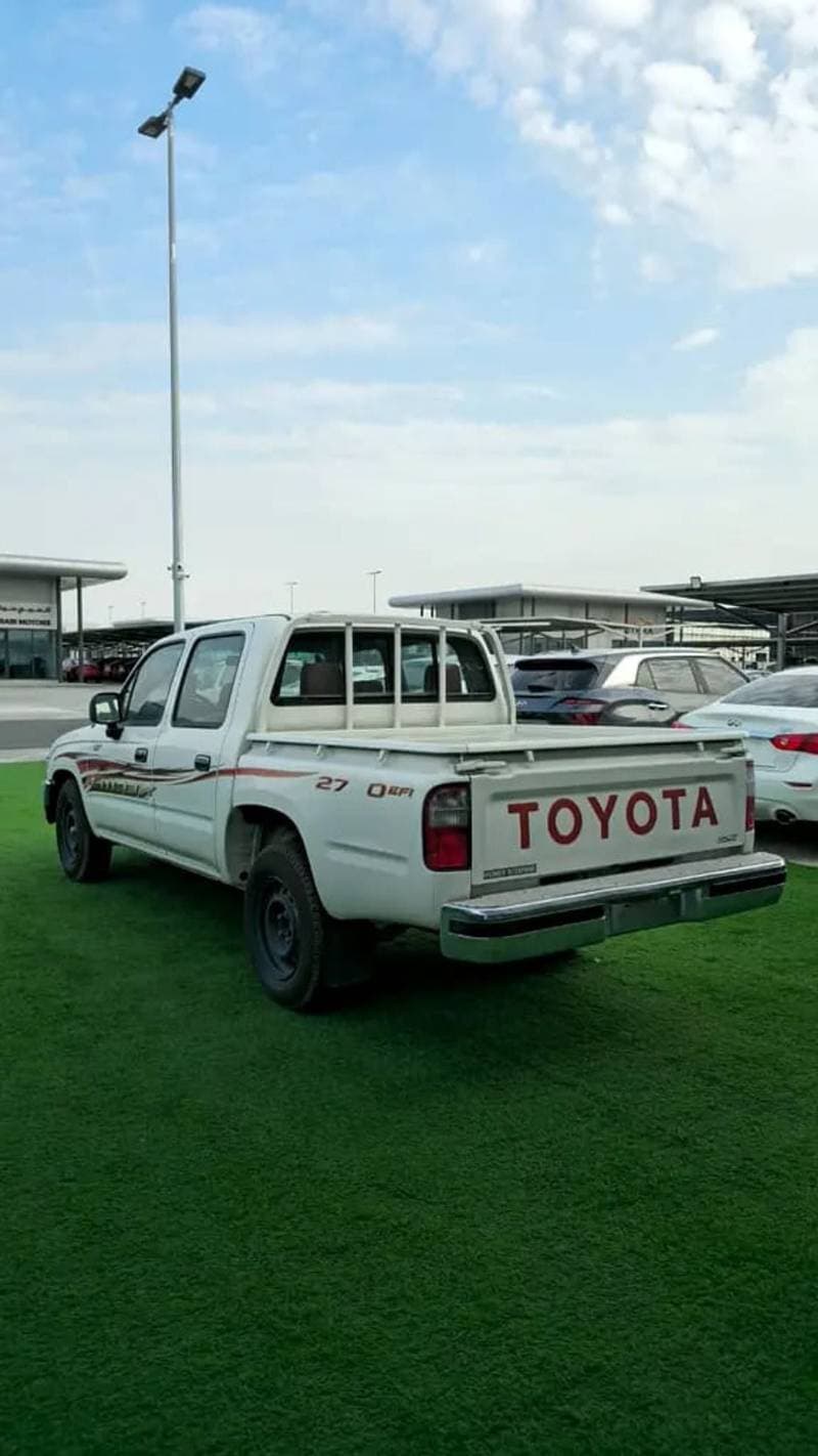 2005 Toyota Hilux DLX thumbnail 4
