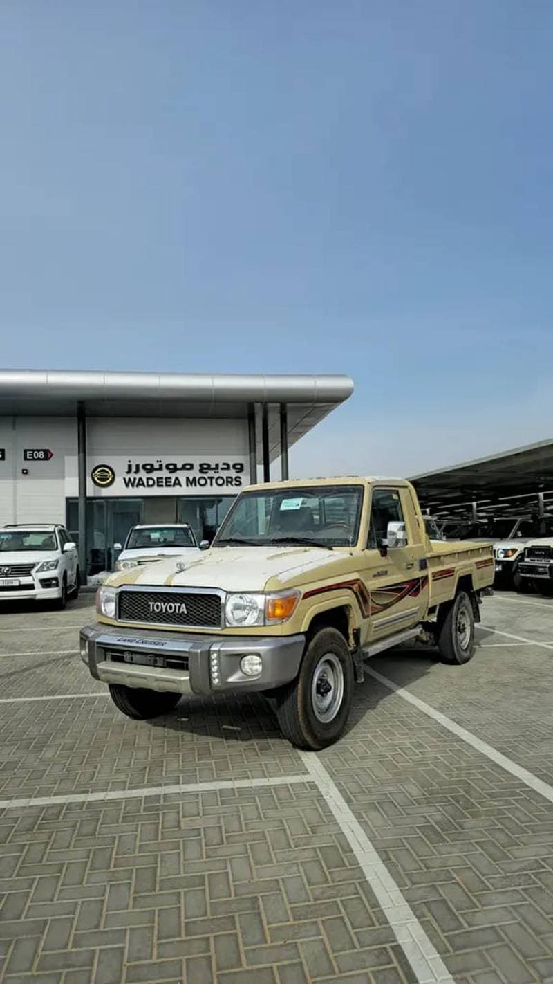 2016 Toyota Land Cruiser 70 LC79 VXR thumbnail 7