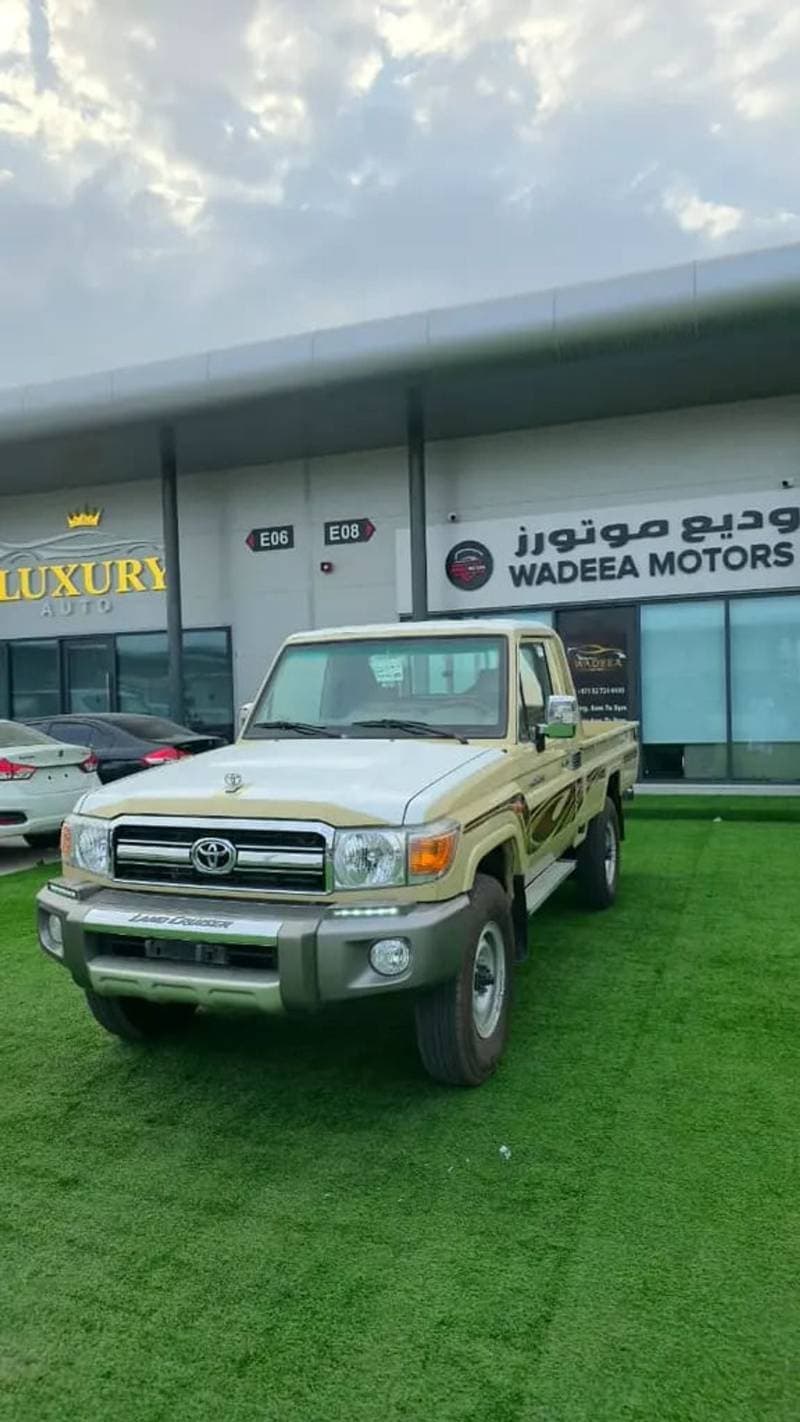 2014 Toyota Land Cruiser 70 LC79 LX thumbnail 2