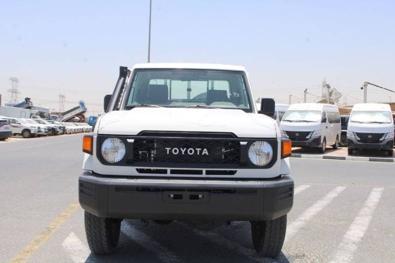 2026 Toyota Land Cruiser Pickup 70 thumbnail 2