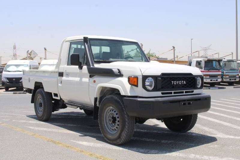2026 Toyota Land Cruiser Pickup 70 thumbnail 3