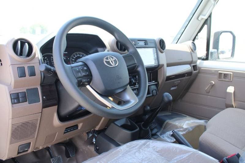 2026 Toyota Land Cruiser Pickup 70 thumbnail 7