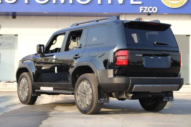 2025 Toyota Land Cruiser VXR thumbnail 4