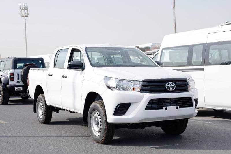 2026 Toyota Hilux DLX thumbnail 3