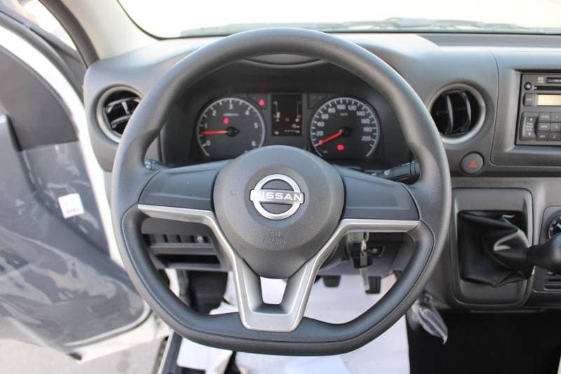 2026 Nissan Urvan thumbnail 5