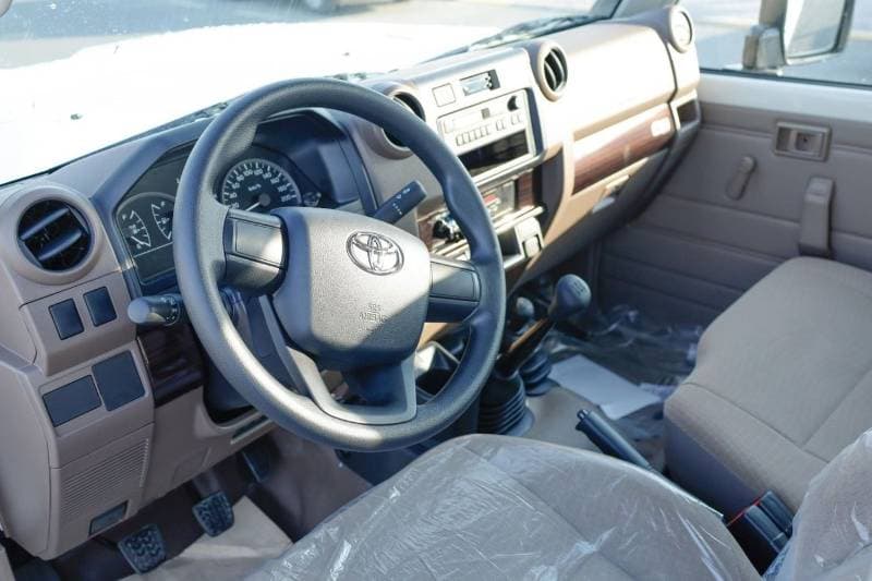 2026 Toyota Land Cruiser 70 LC 78 HARDTOP 4.0L MT thumbnail 6