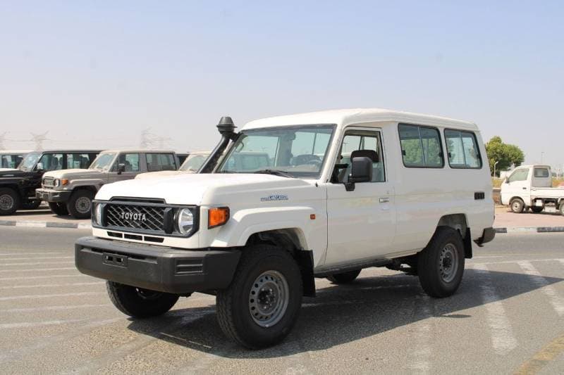 2026 Toyota Land Cruiser Pickup 70 thumbnail 2