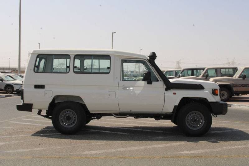 2026 Toyota Land Cruiser Pickup 70 thumbnail 5
