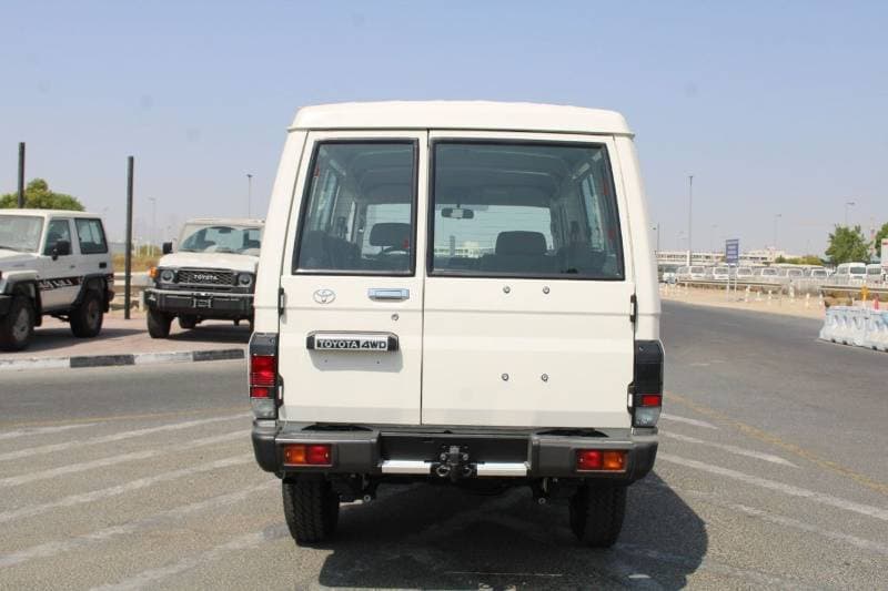 2026 Toyota Land Cruiser Pickup 70 thumbnail 6