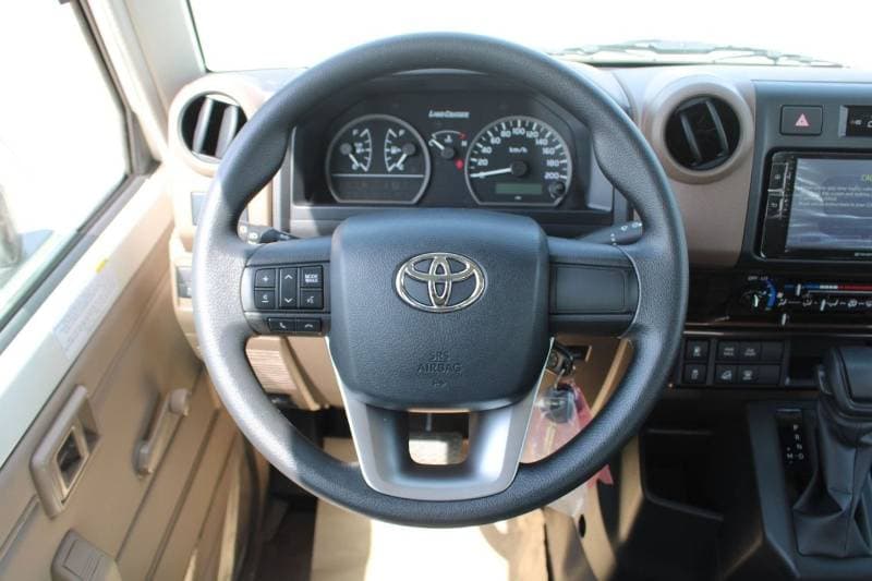 2026 Toyota Land Cruiser Pickup 70 thumbnail 8