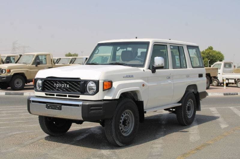 2026 Toyota Land Cruiser 70 LC76 LX thumbnail 3