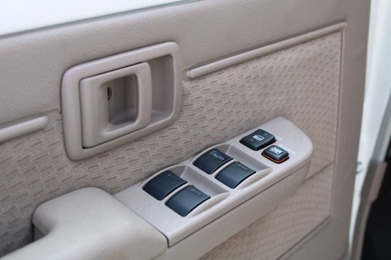 2026 Toyota Land Cruiser 70 LC76 LX thumbnail 7