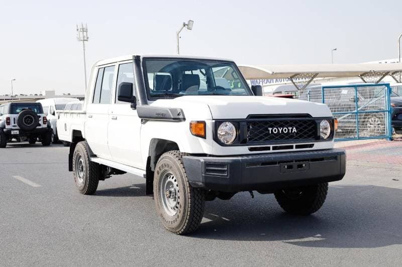 2026 Toyota Land Cruiser Pickup 70 thumbnail 2