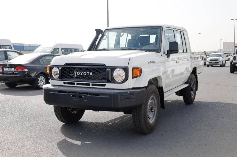 2026 Toyota Land Cruiser Pickup 70 thumbnail 3