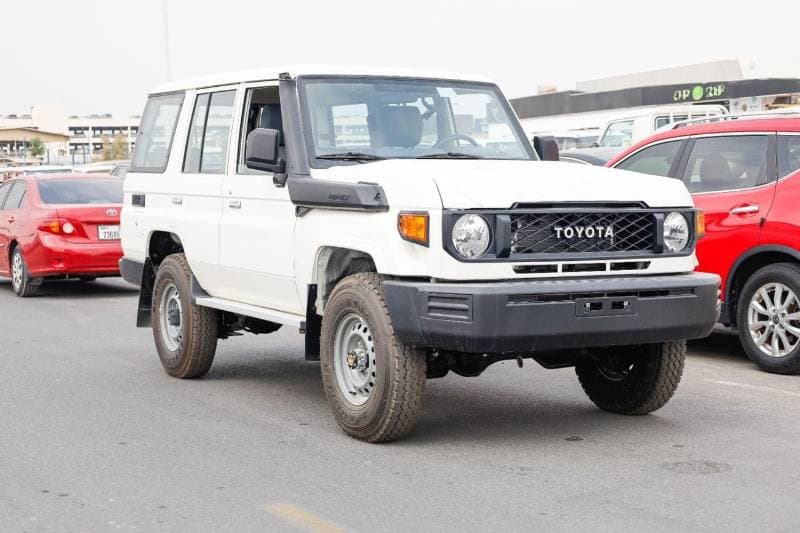 2026 Toyota Land Cruiser 70 LC76 HARD TOP thumbnail 3