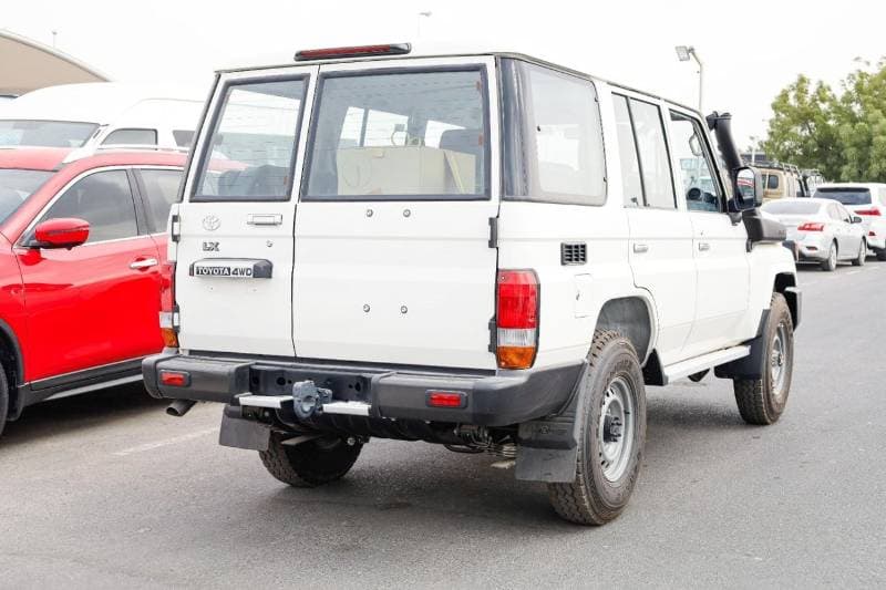 2026 Toyota Land Cruiser 70 LC76 HARD TOP thumbnail 4