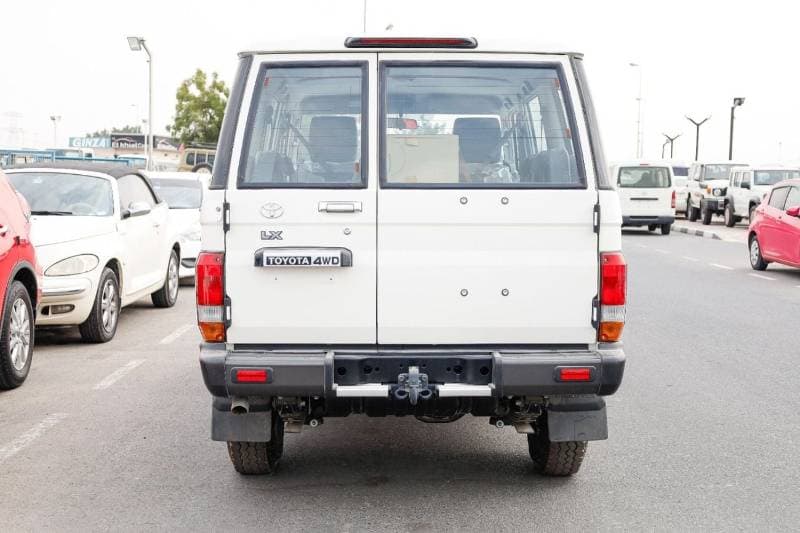 2026 Toyota Land Cruiser 70 LC76 HARD TOP thumbnail 5
