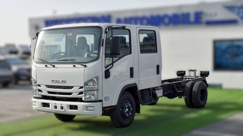 2025 Isuzu NPR 85 thumbnail 3